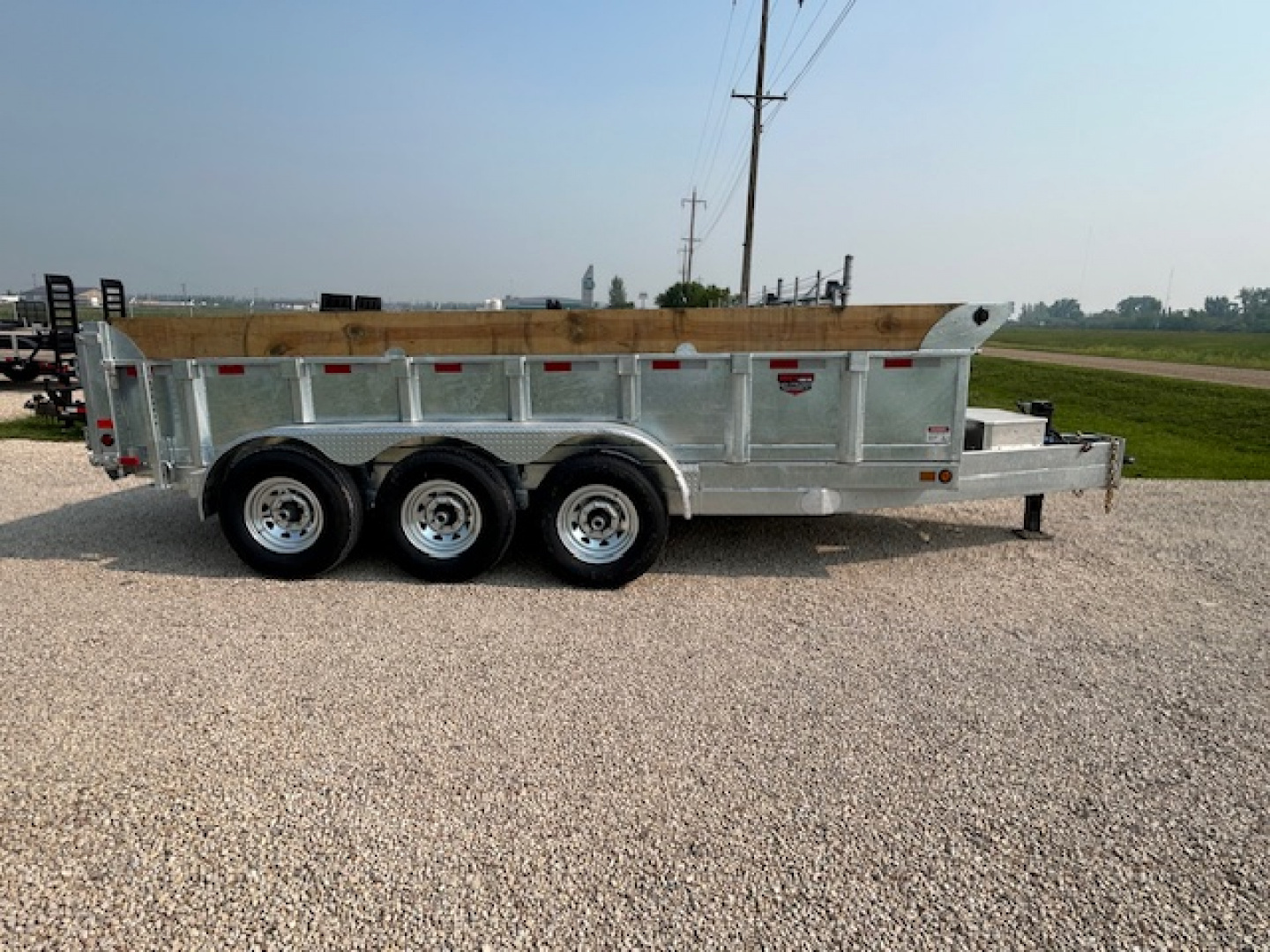 New 2026 Canada Trailers 16FT GALVINAZED TRIPLE AXLE Dump Trailer