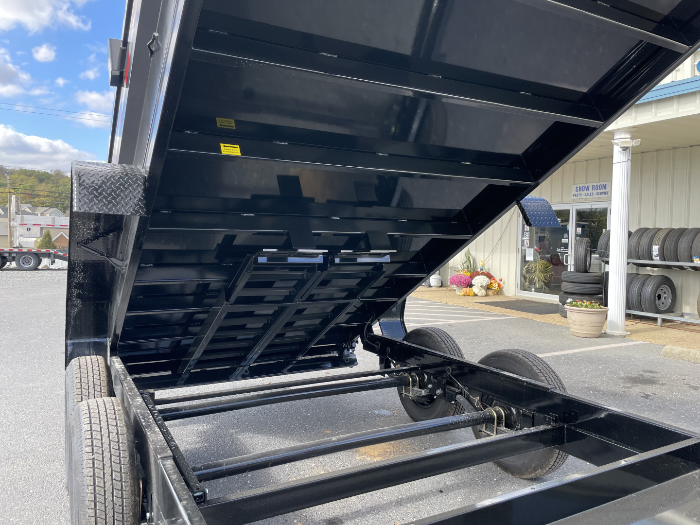 New 2026 Sure-Trac 7X14 Gooseneck Dump Trailer with Hydraulic Jacks & 7 Gauge Floor