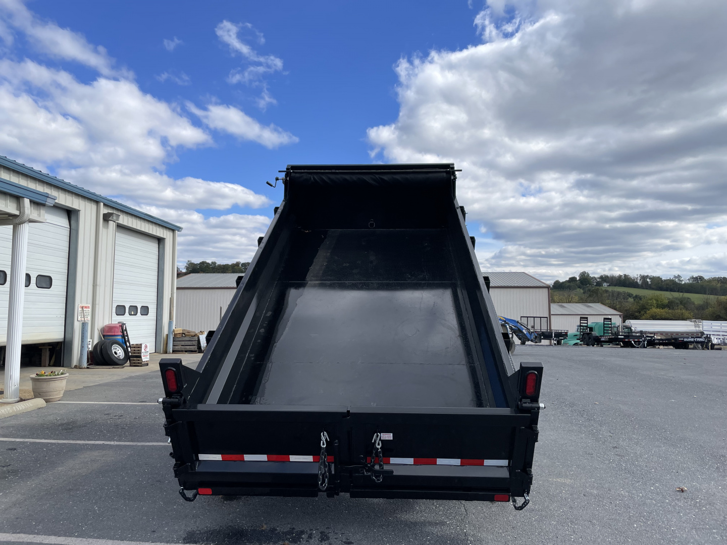 New 2026 Sure-Trac 7X14 Gooseneck Dump Trailer with Hydraulic Jacks & 7 Gauge Floor