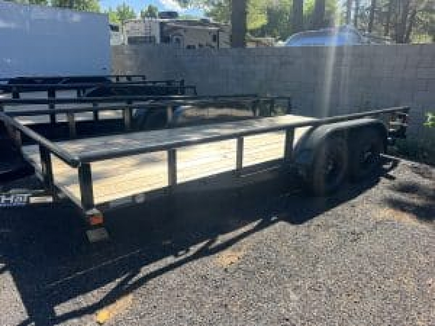 New 2026 Top Hat Trailers 83X16 Pipe Rail Utility Flatbed Trailer Pull out Ramps