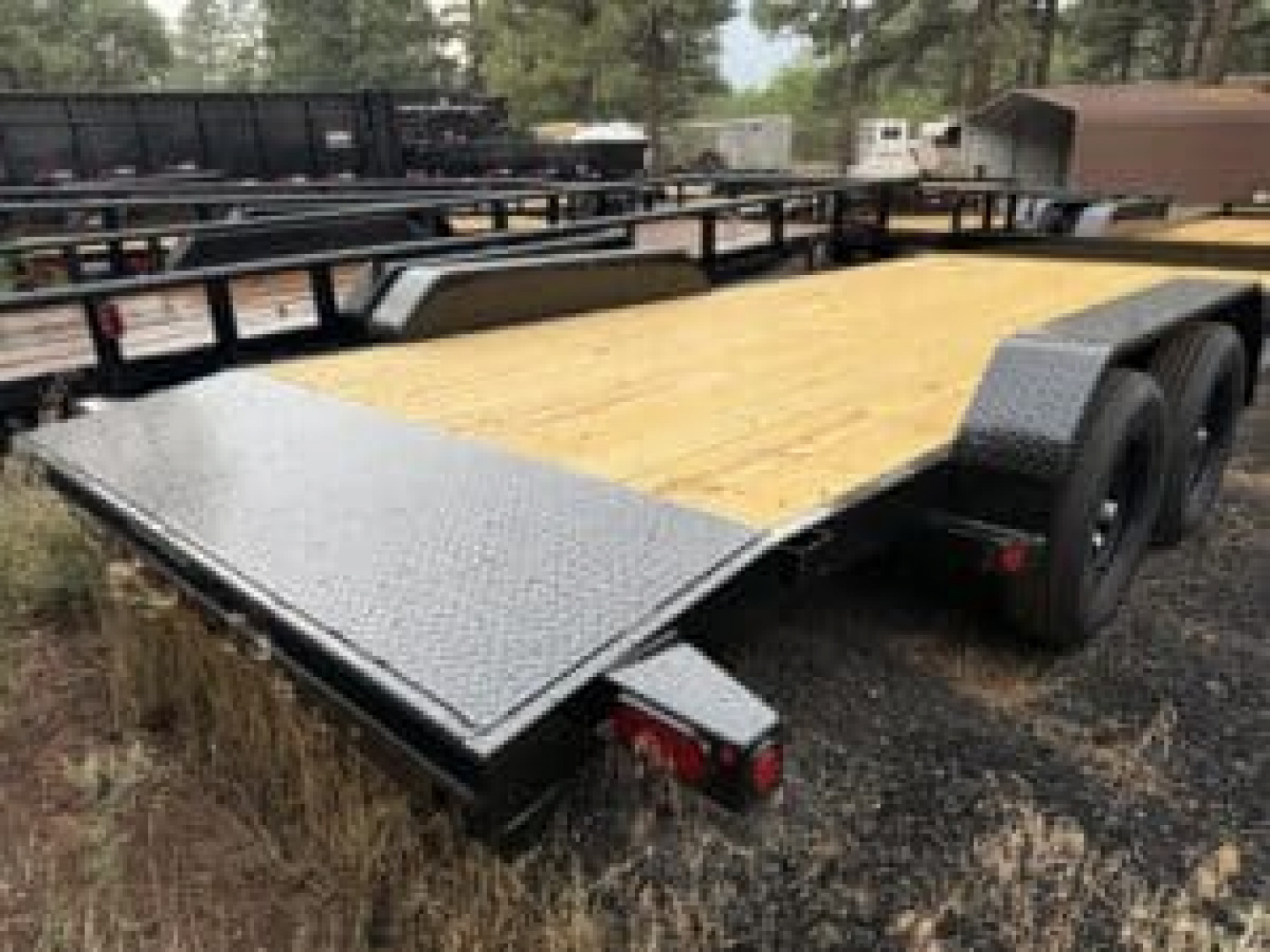 New 2026 Top Hat Trailers 83X18 Deluxe Car Hauler Car Hauler