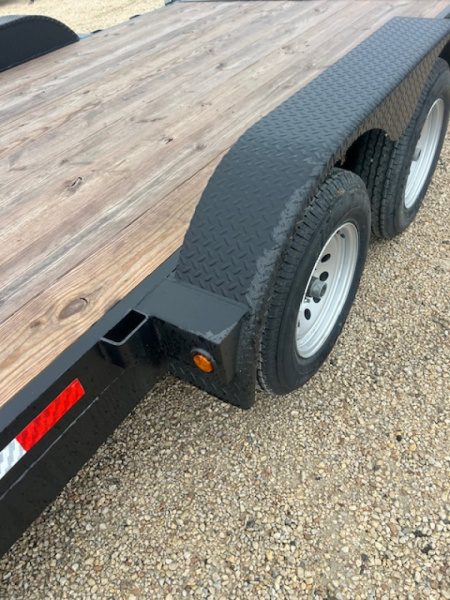 New 2025 Canada Trailers 20ft Car Hauler