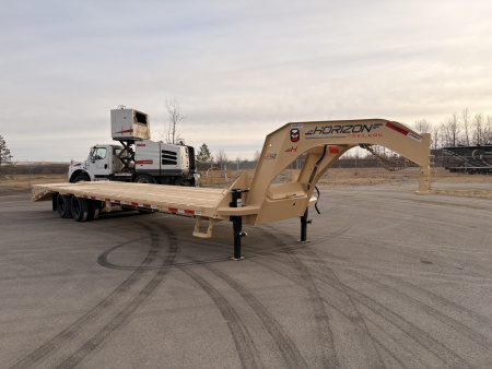 FHZ 102''X 30' LOW-PRO GOOSE W/ MOUNTAIN RAMPS 25000 GVWR - Image 2