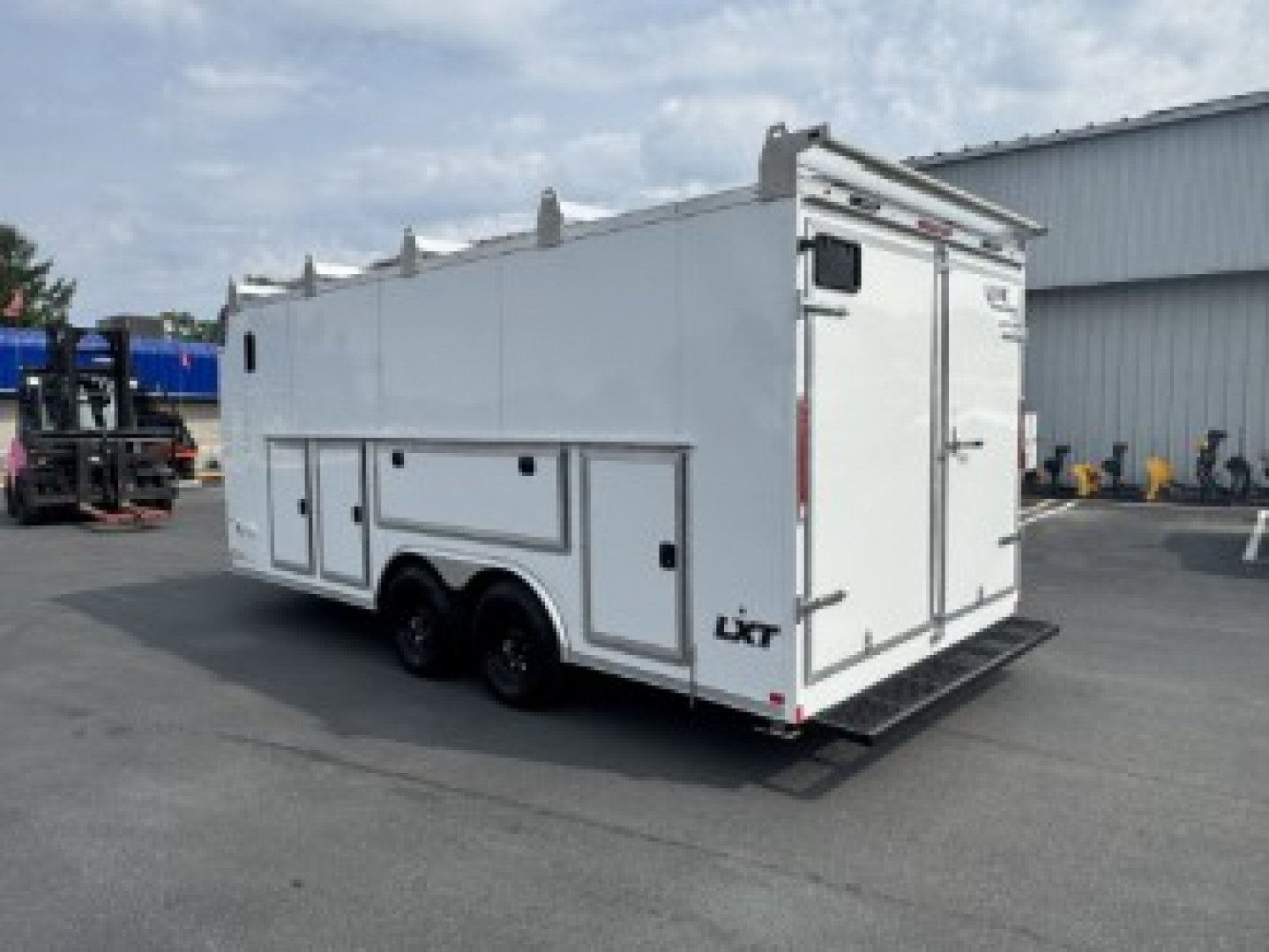 New 2025 Look Trailers K-XTBD10218-100 8.5X18 TA Cargo / Enclosed Trailer