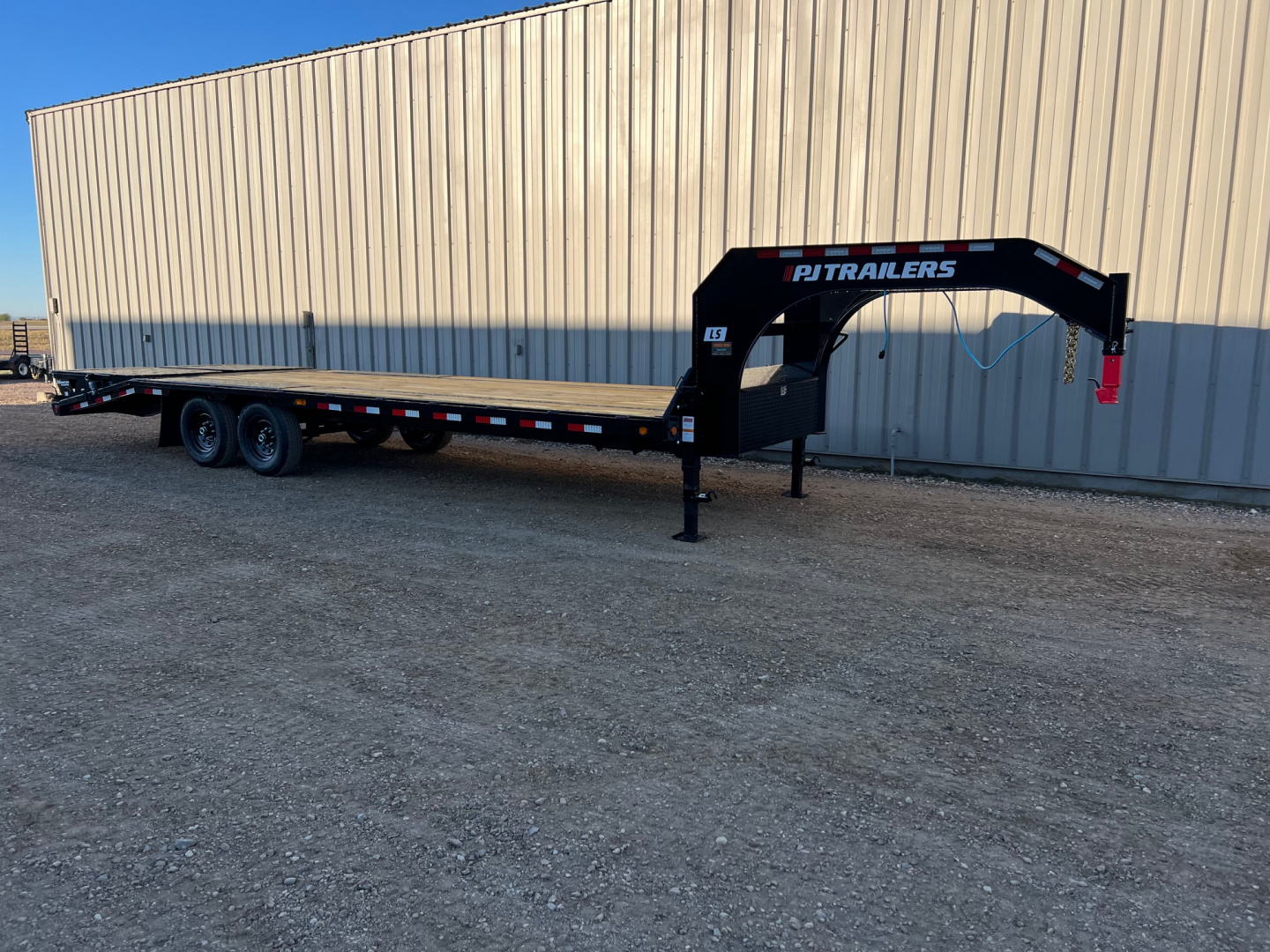 New 2026 PJ Trailers 26 Low Profile LS Gooseneck Trailer