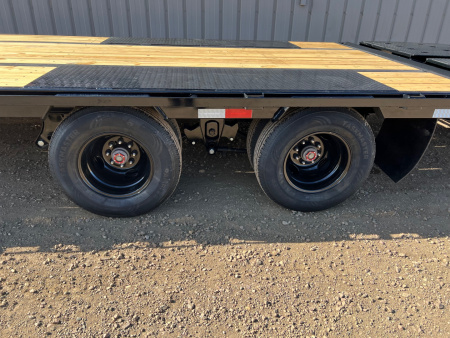 New 2026 PJ Trailers 32' LD Gooseneck 10K's Flatbed Trailer