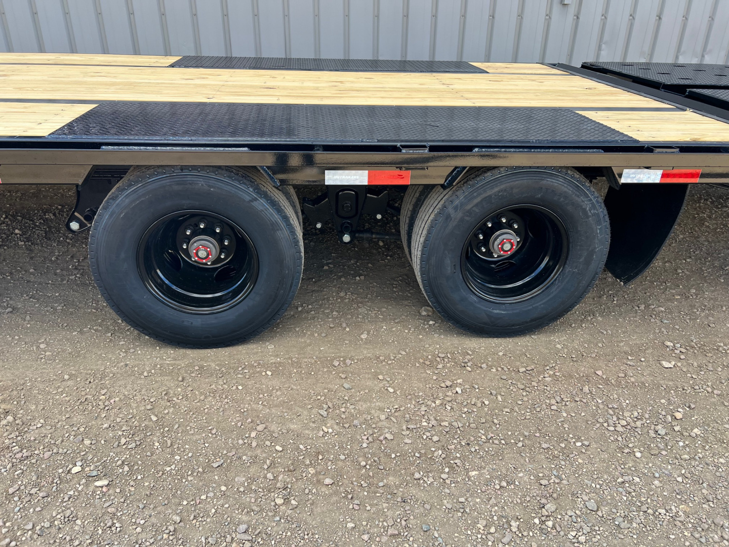 New 2026 PJ Trailers 32 Low Profile LD Tandem Dual Gooseneck Trailer