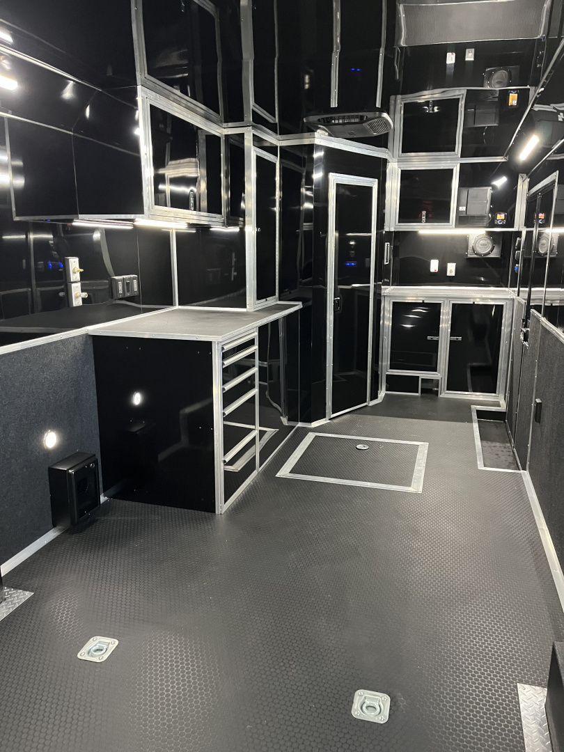 New 2026 Haulmark 34 Bathoom Race Trailer, Air Prep PKG, Awning, Polycor, Insulated, Window, 54" ALX Slide Out Step, A/C + Heat