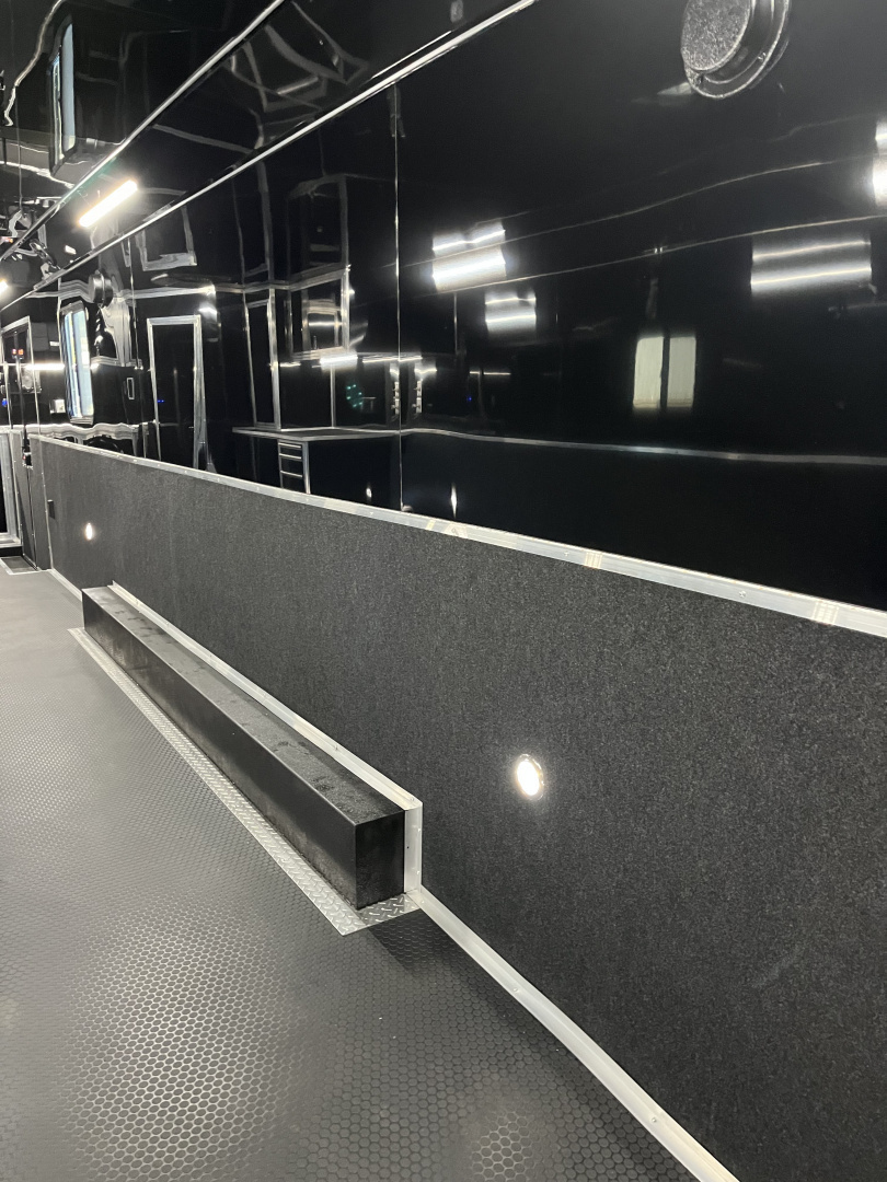 New 2026 Haulmark 34 Bathoom Race Trailer, Air Prep PKG, Awning, Polycor, Insulated, Window, 54" ALX Slide Out Step, A/C + Heat