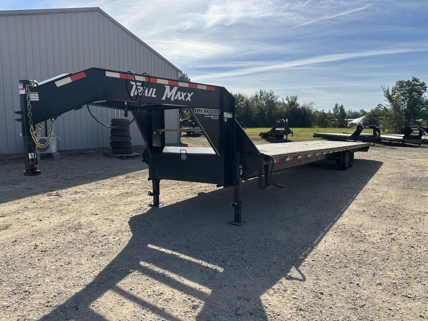 Used 2023 Trail Maxx 40' Gooseneck Deckover Trailer Deckover Trailer