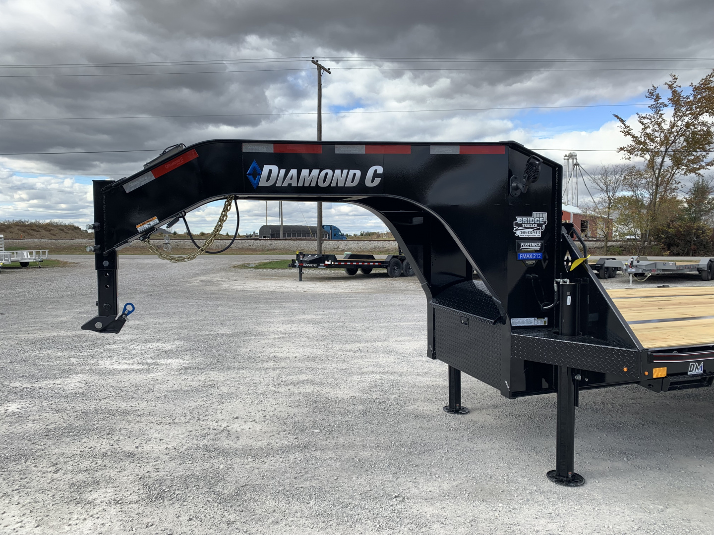 New 2026 Diamond C Trailers FMAX212L30X102HDT (102" X 30') 25.9K (Pacesetter Ed.) Hydraulic Dovetail Flatbed Trailer