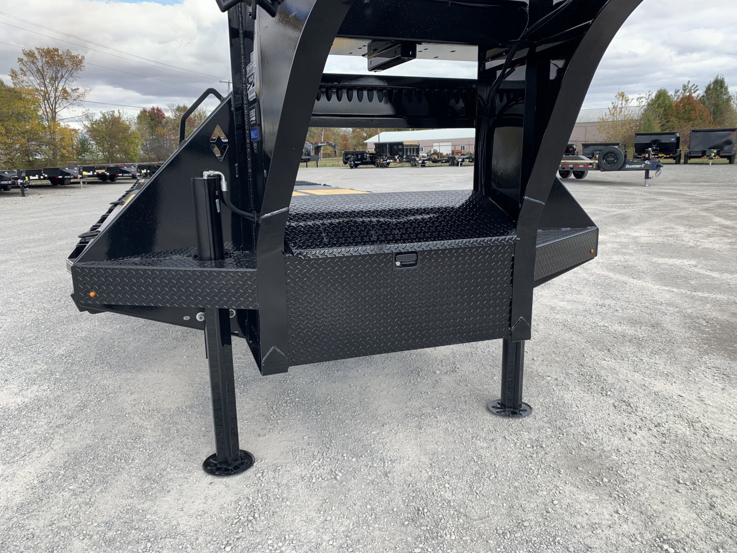 New 2026 Diamond C Trailers FMAX212L30X102HDT (102" X 30') 25.9K (Pacesetter Ed.) Hydraulic Dovetail Flatbed Trailer