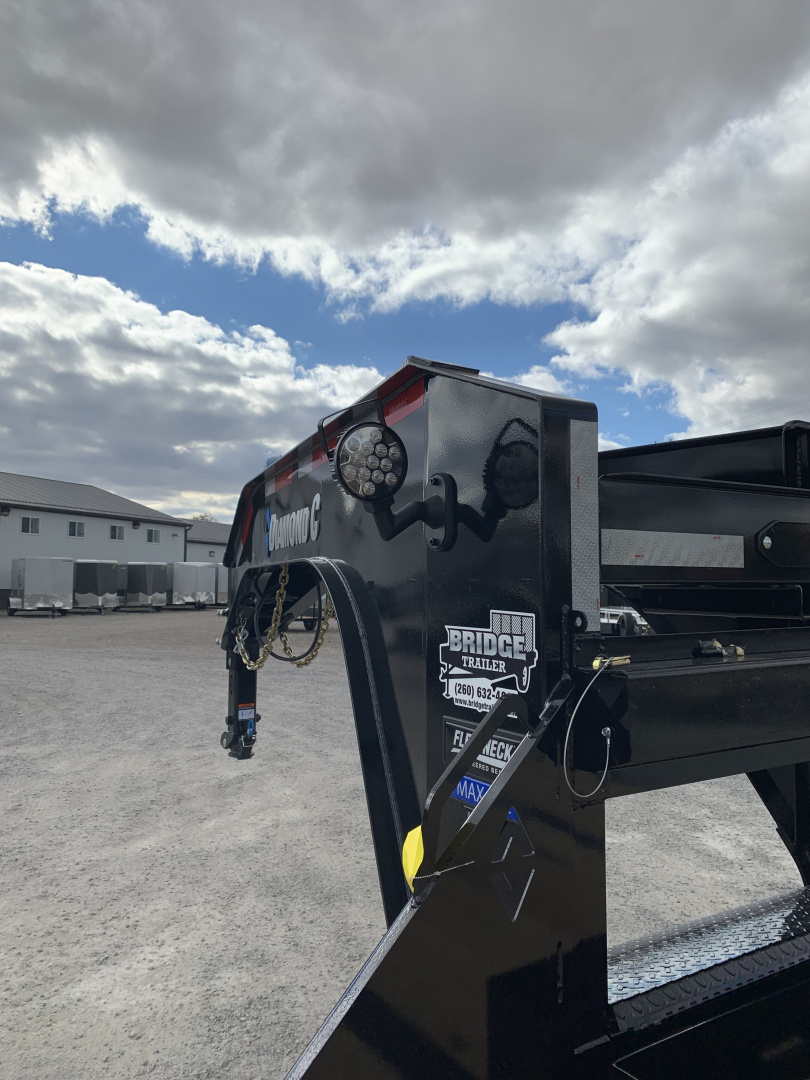New 2026 Diamond C Trailers FMAX212L30X102HDT (102" X 30') 25.9K (Pacesetter Ed.) Hydraulic Dovetail Flatbed Trailer