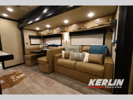 New 2025 Lakota Bighorn 8417T