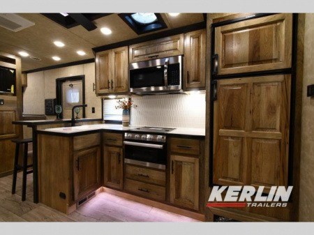 New 2025 Lakota Bighorn 8417T