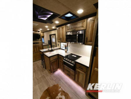 New 2025 Lakota Bighorn 8417T