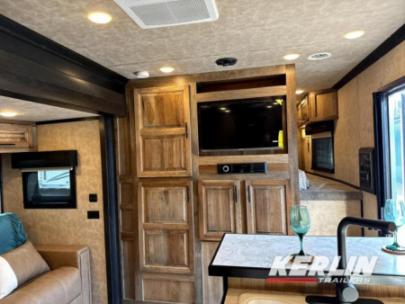 New 2025 Lakota Bighorn 8417T