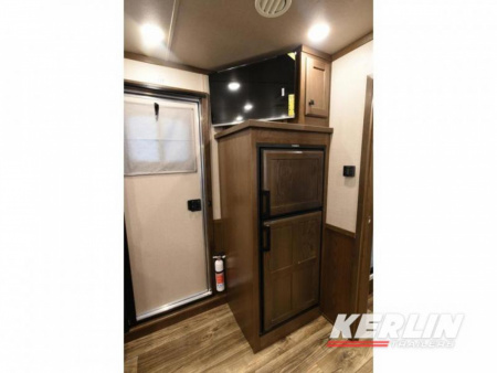 New 2025 Lakota Charger 8149 STK