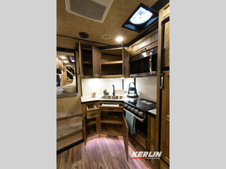 New 2025 Lakota Bighorn 8315 FK