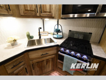 New 2025 Lakota Bighorn 8315 FK