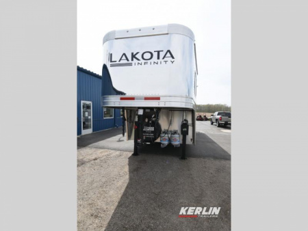 New 2026 Lakota Infinity 8313 SR