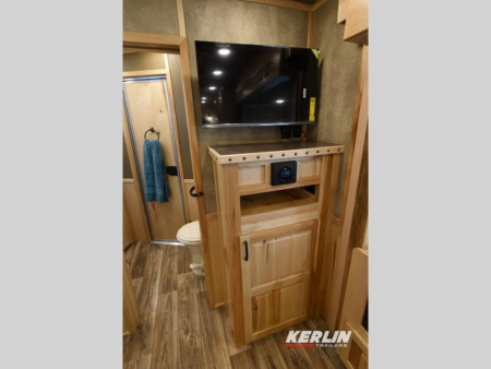 New 2026 Lakota Infinity 8313 SR