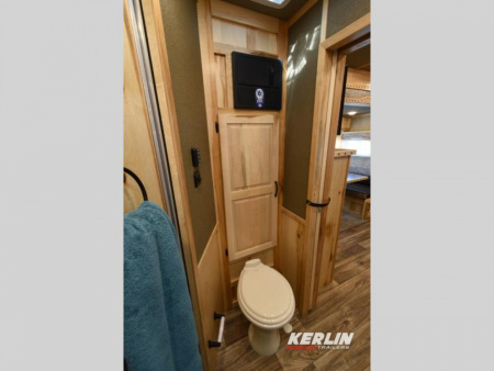 New 2026 Lakota Infinity 8313 SR