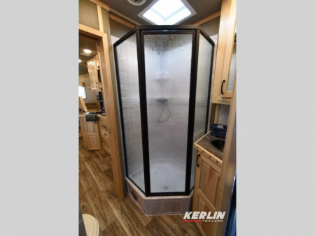 New 2026 Lakota Infinity 8313 SR