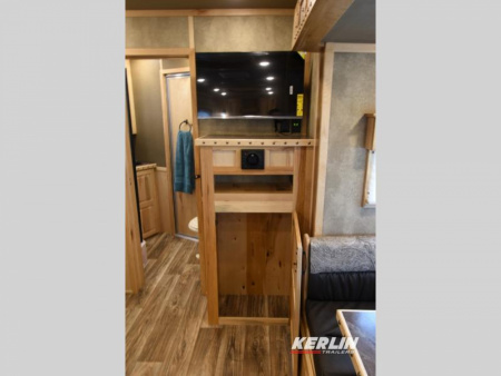 New 2026 Lakota Infinity 8313 SR