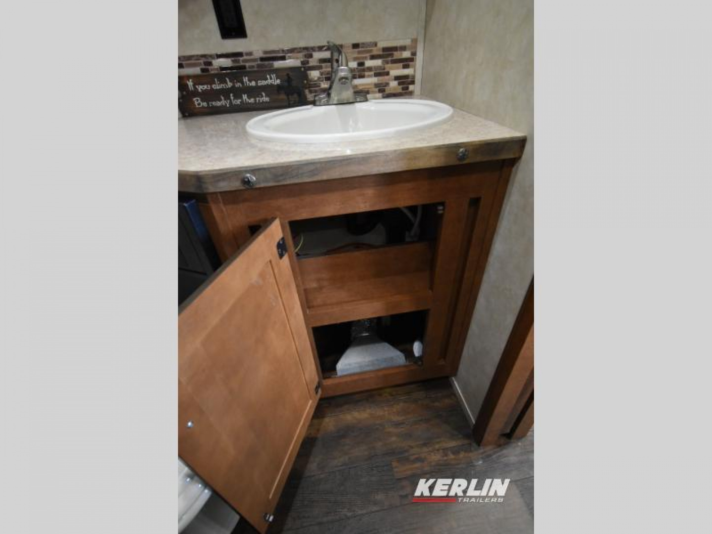 Used 2018 Bison Laredo 8311