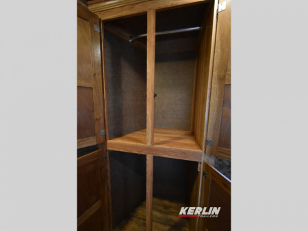 Used 2014 4 Star Sierra 3 horse