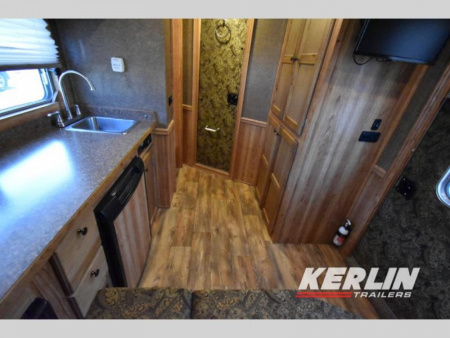 Used 2014 4 Star Sierra 3 horse