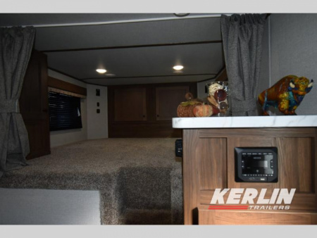 New 2026 Bison Trailers Trailhand TH71116.S Stock Combo Horse Trailer