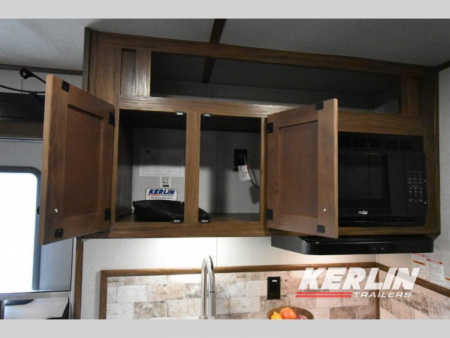 New 2026 Bison Trailers Trailhand TH71116.S Stock Combo Horse Trailer