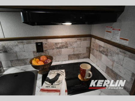 New 2026 Bison Trailers Trailhand TH71116.S Stock Combo Horse Trailer