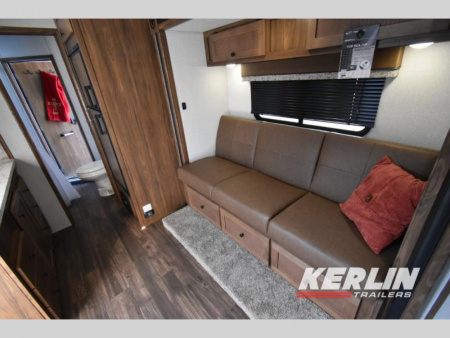 New 2026 Bison Trailers Trailhand TH71116.S Stock Combo Horse Trailer