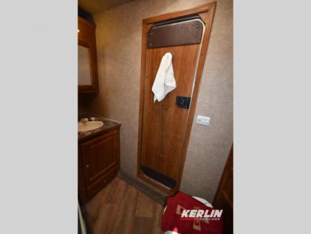 Used 2015 Kiefer Genesis 8410