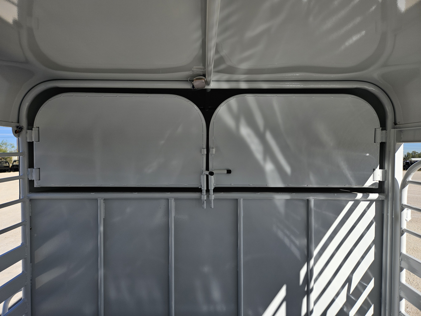 New 2025 Gooseneck Mfg 24' 17.5K Stock Trailer w/ Rubber Cleated Foor