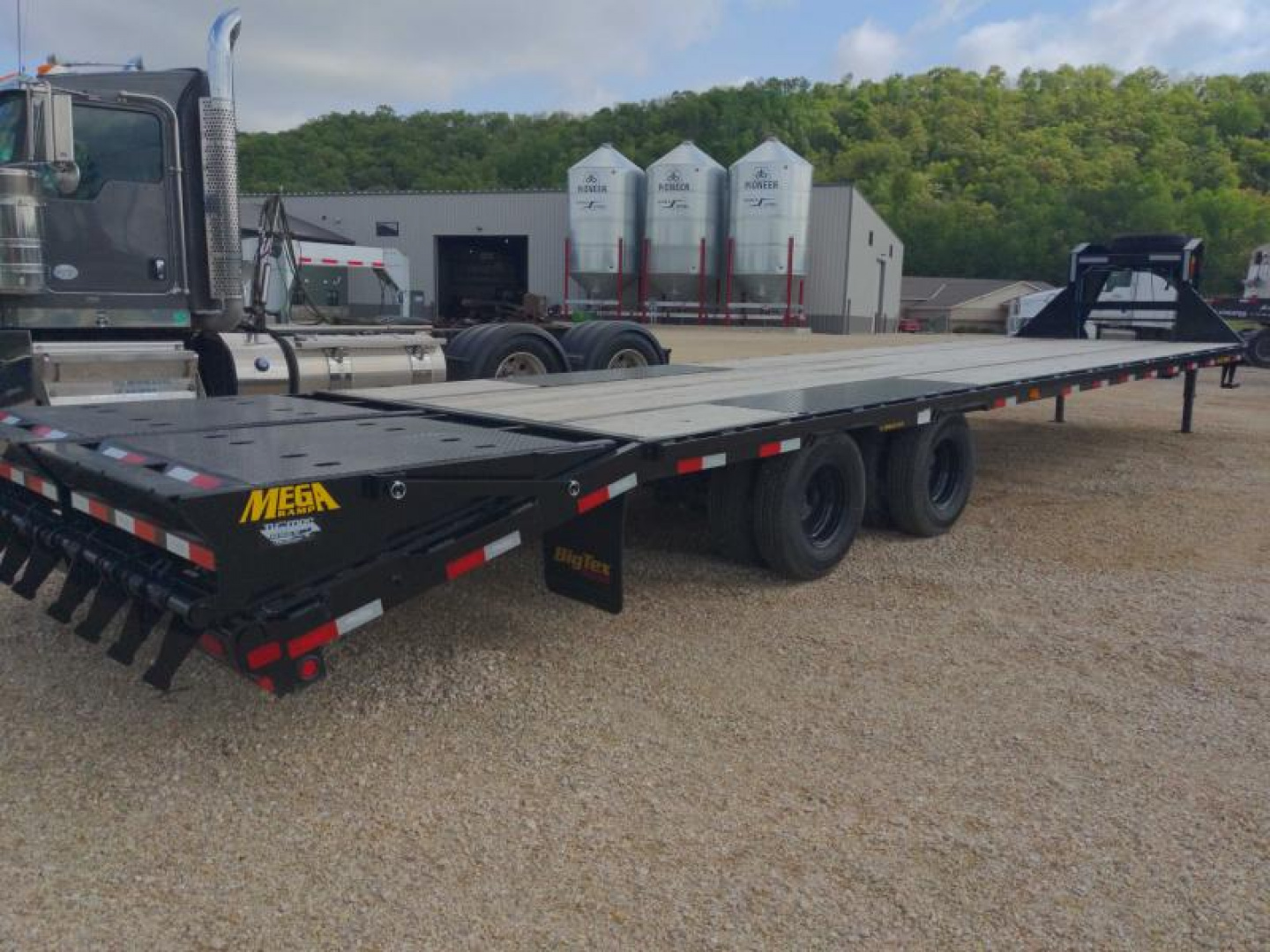 Used 2023 Big Tex Trailers 22GNHD Equipment Trailer