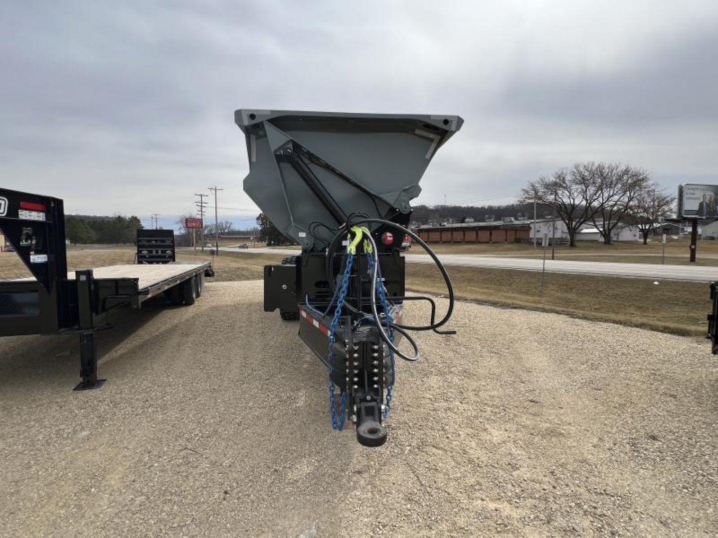 New 2024 SmithCo CPSHV20 Side Dump Trailer