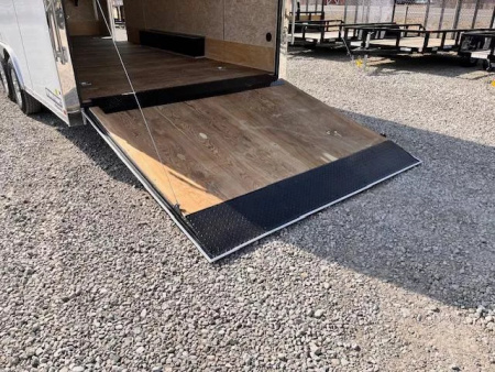 New 2025 Sure-Trac 8.5 x 20 Landscape Pro Enclosed Round Top Cargo Trailer  10K