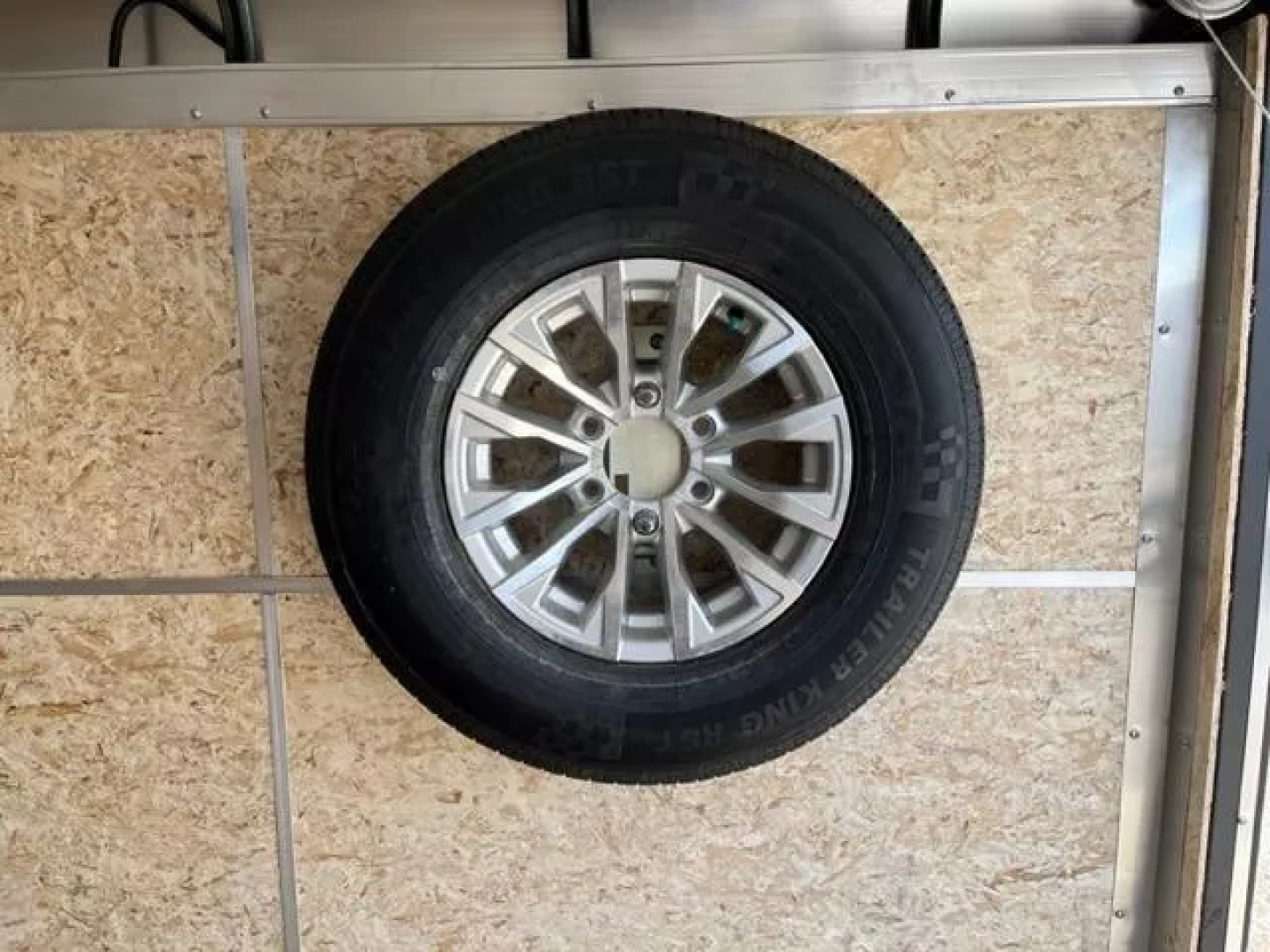 New 2025 Sure-Trac 8.5 x 20 Landscape Pro Enclosed Round Top Cargo Trailer  10K