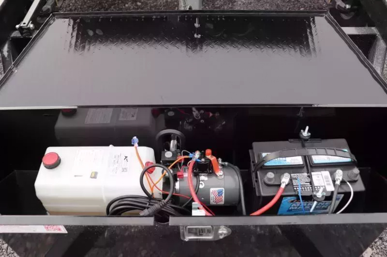 New 2025 Sure-Trac 72"x10 10K Single Ram Dump Trailer