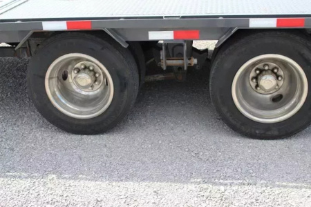 Used 2022 Gooseneck Load Trail Equipment Trailer