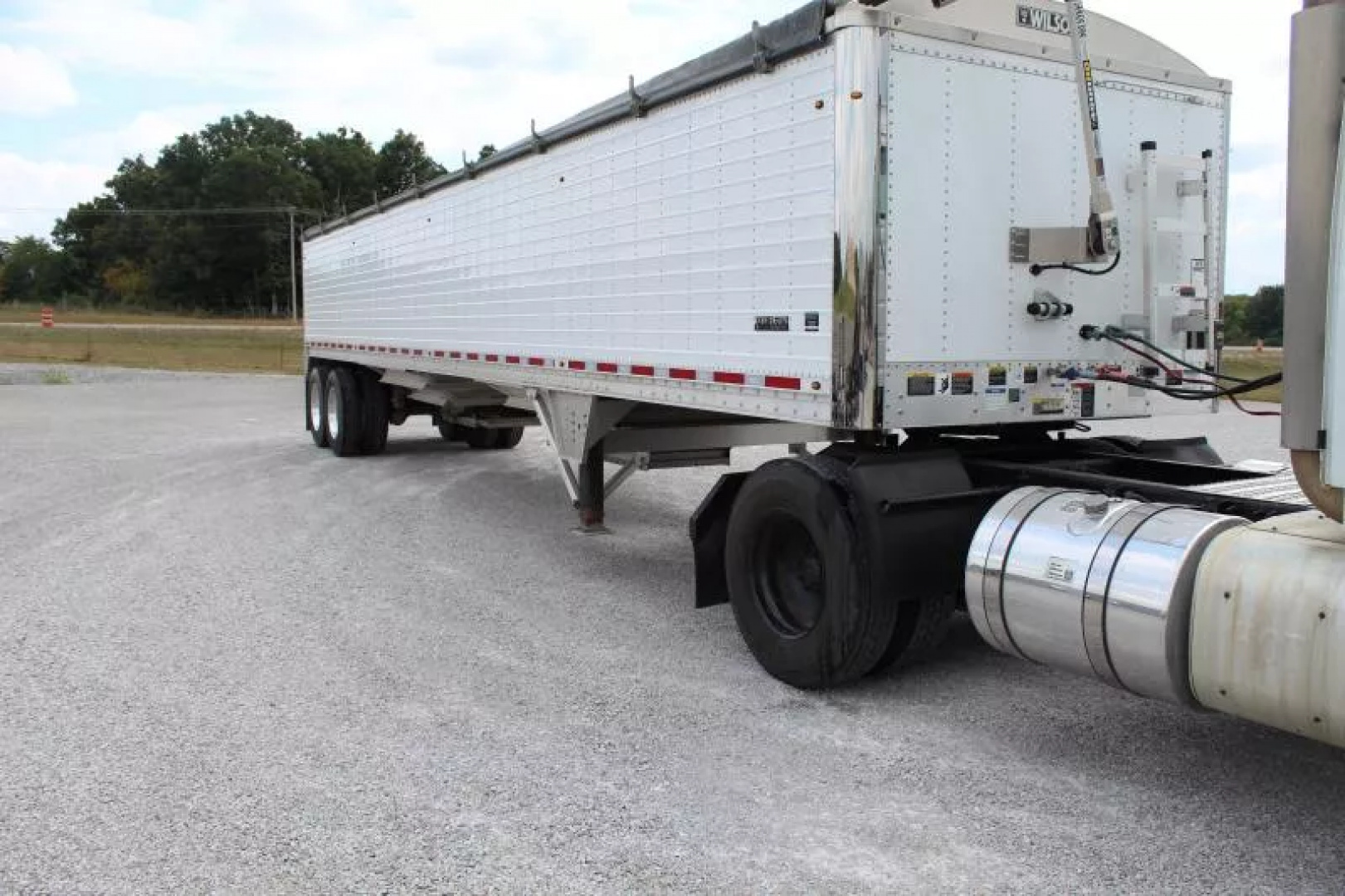 Used 2022 Wilson Trailer Company HOPPER BOTTOM