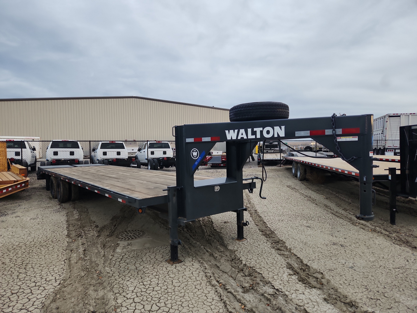 Used 2025 Walton Trailer FBX212-32G Flatbed Trailer 32'