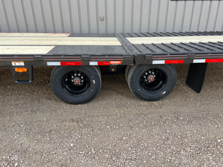 New 2026 Diamond C Trailers 35' FMAX212HDT Gooseneck Hydraulic Tail Flatbed Trailer
