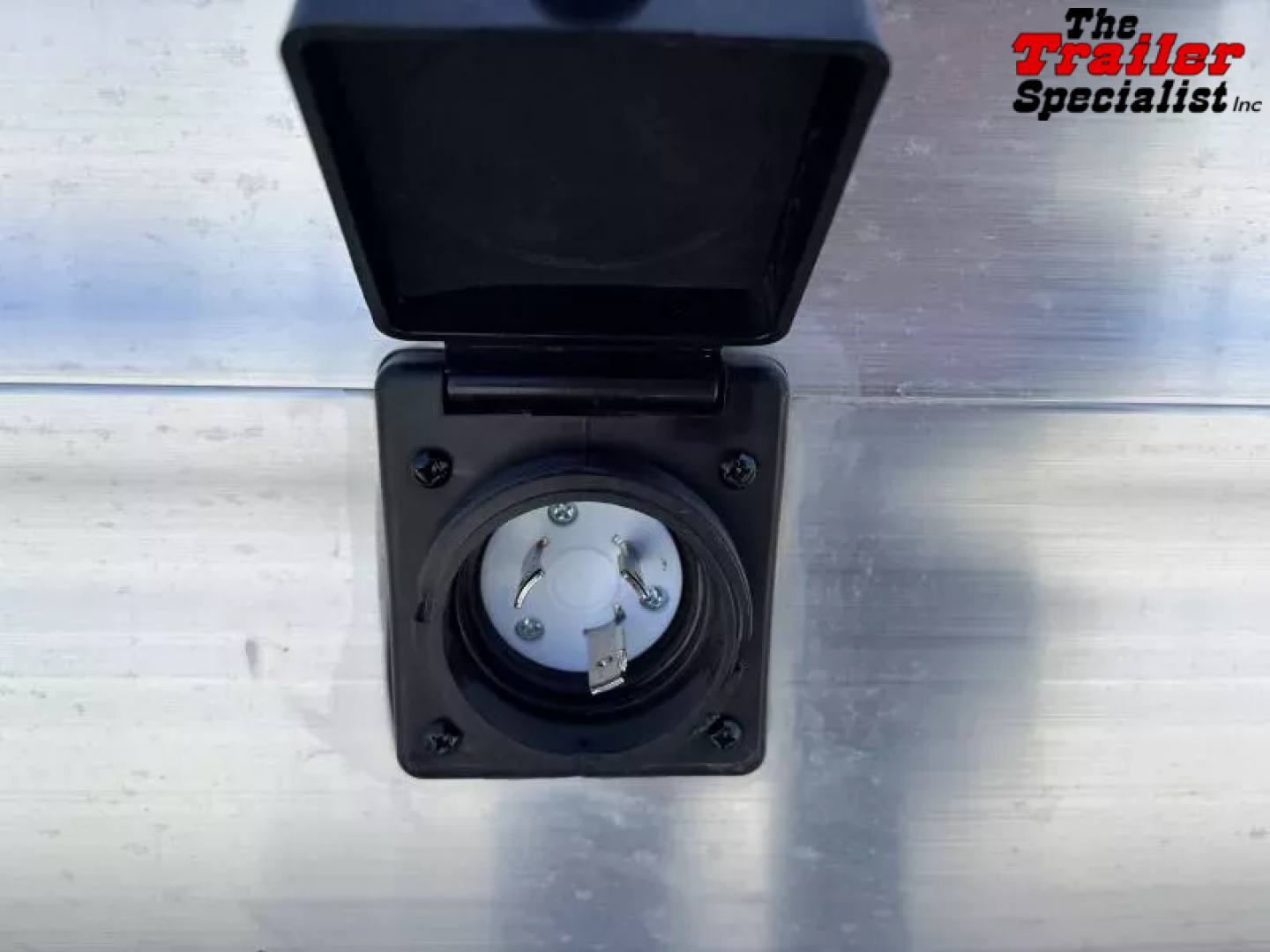 New 2026 Lakota CHARGER STOCK LQ Horse Trailer