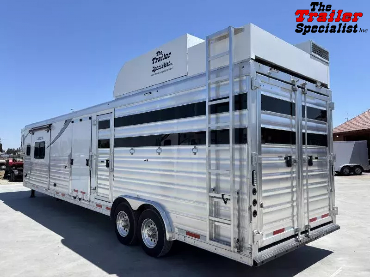 New 2026 Lakota CHARGER STOCK LQ Horse Trailer
