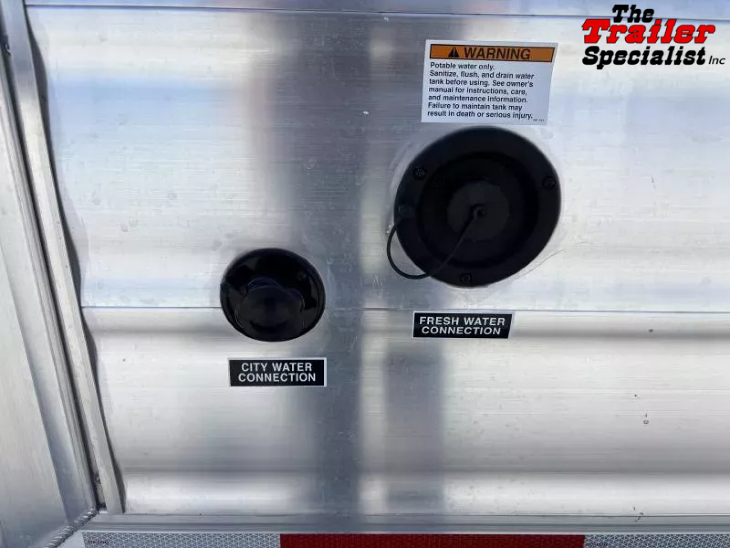 New 2026 Lakota CHARGER STOCK LQ Horse Trailer